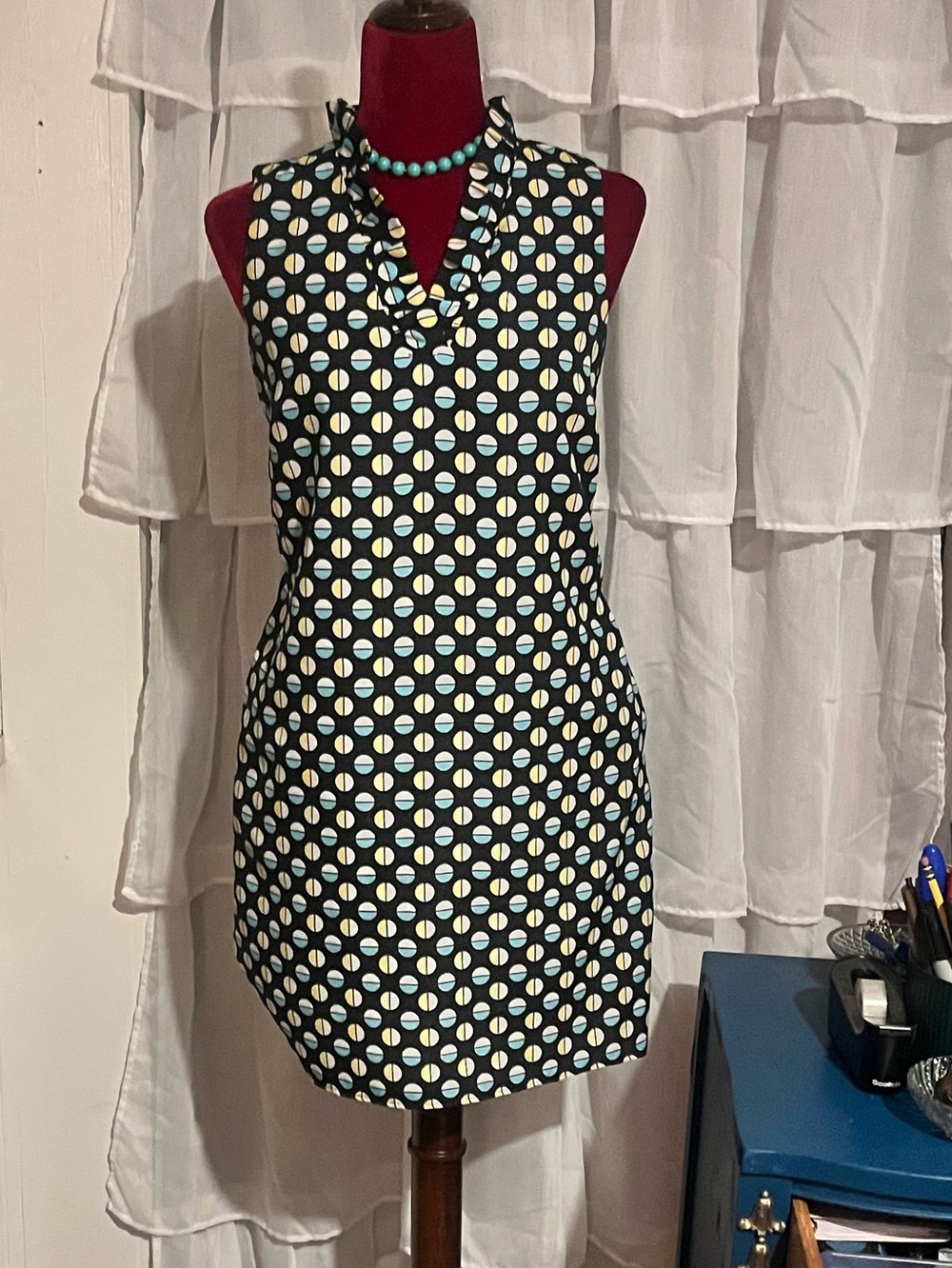 Crown and Ivy Women’s Mod Shift Dress with Bold Geometric Print (4)
